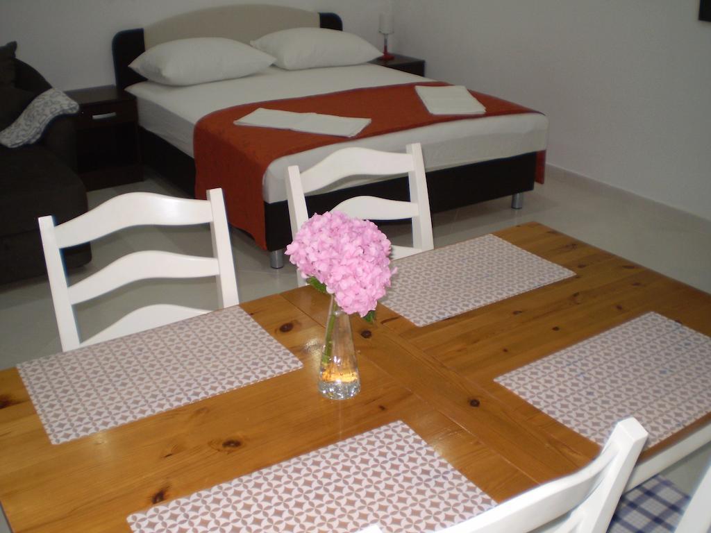 Apartments Tare, Free Parking Vodice Quarto foto