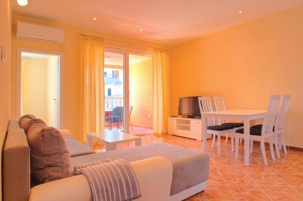 Apartments Tare, Free Parking Vodice Quarto foto